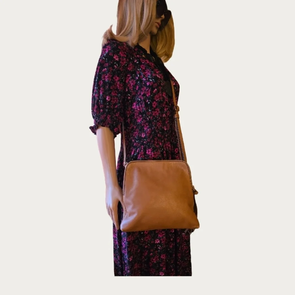 Banana Republic Butter Soft Leather Double Pouch Crossbody